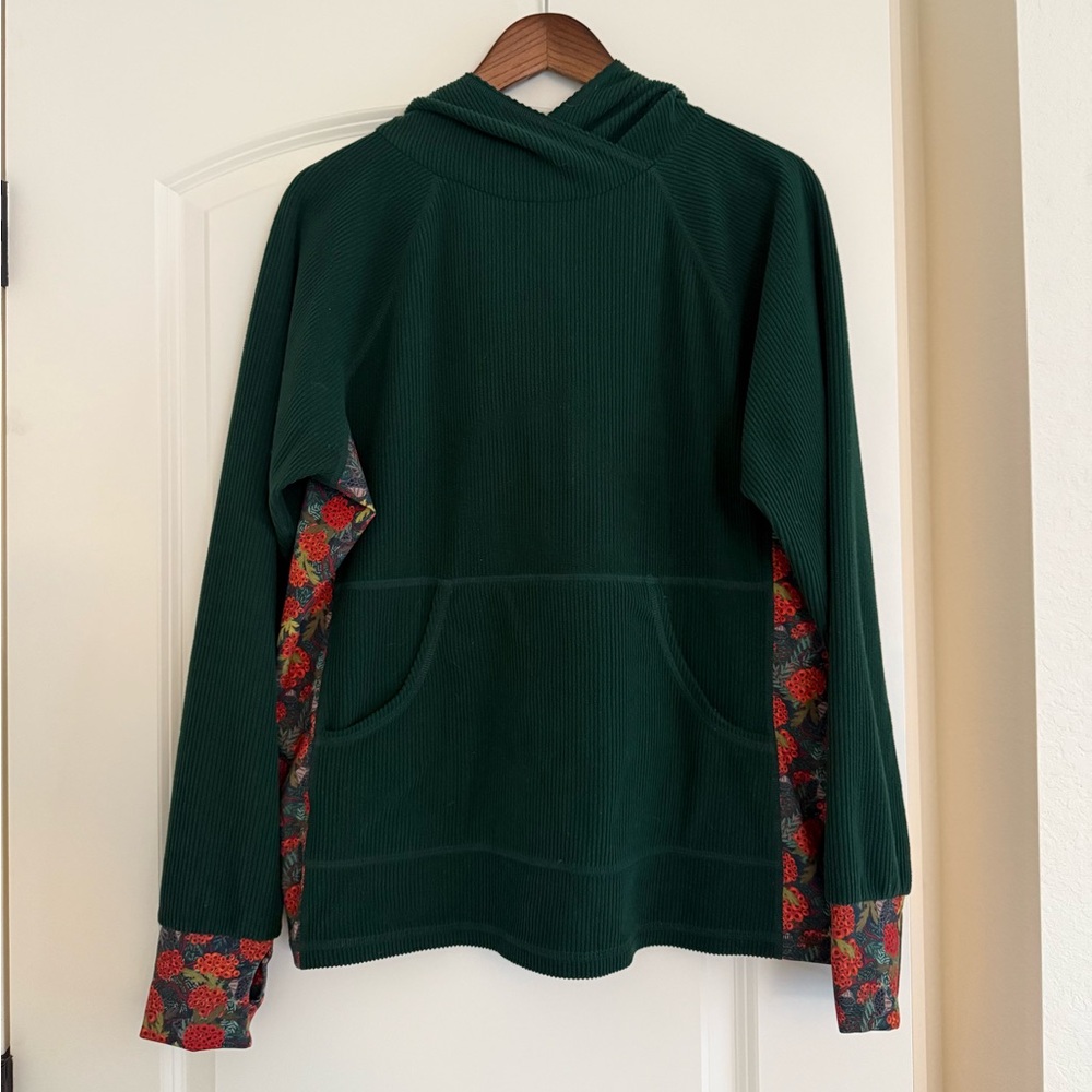 Youer Climb On Hoodie in Treeline Green Women’s XL